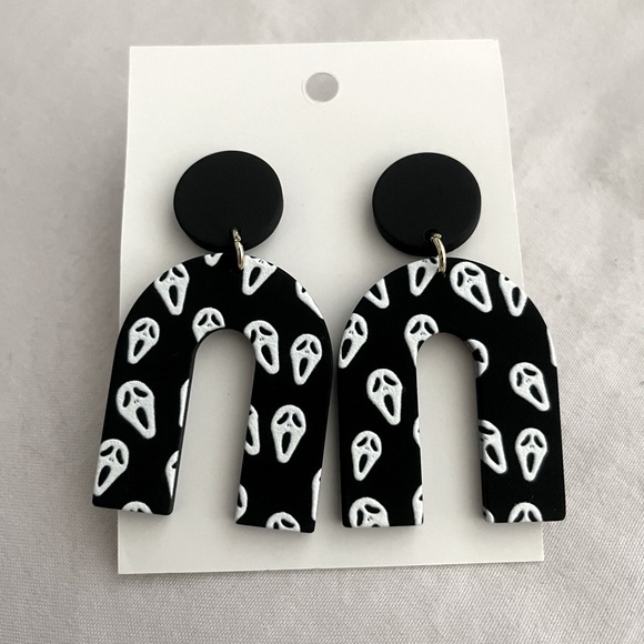 Scream Dangle Halloween Earrings - Picture 1 of 1